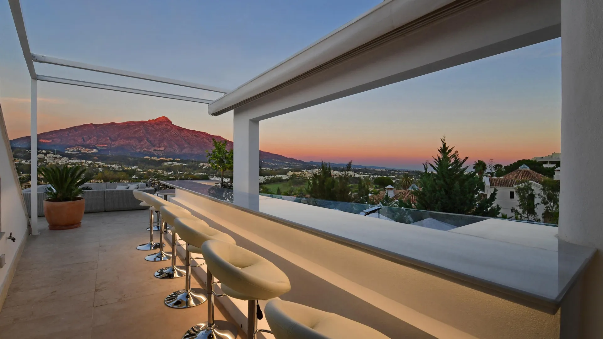 For sale Nueva Andalucia villa
