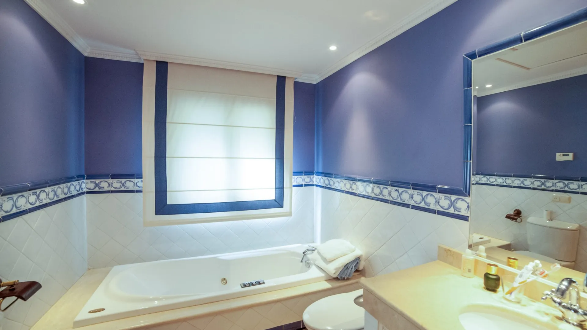 For sale 4 bedrooms villa in Altos Reales