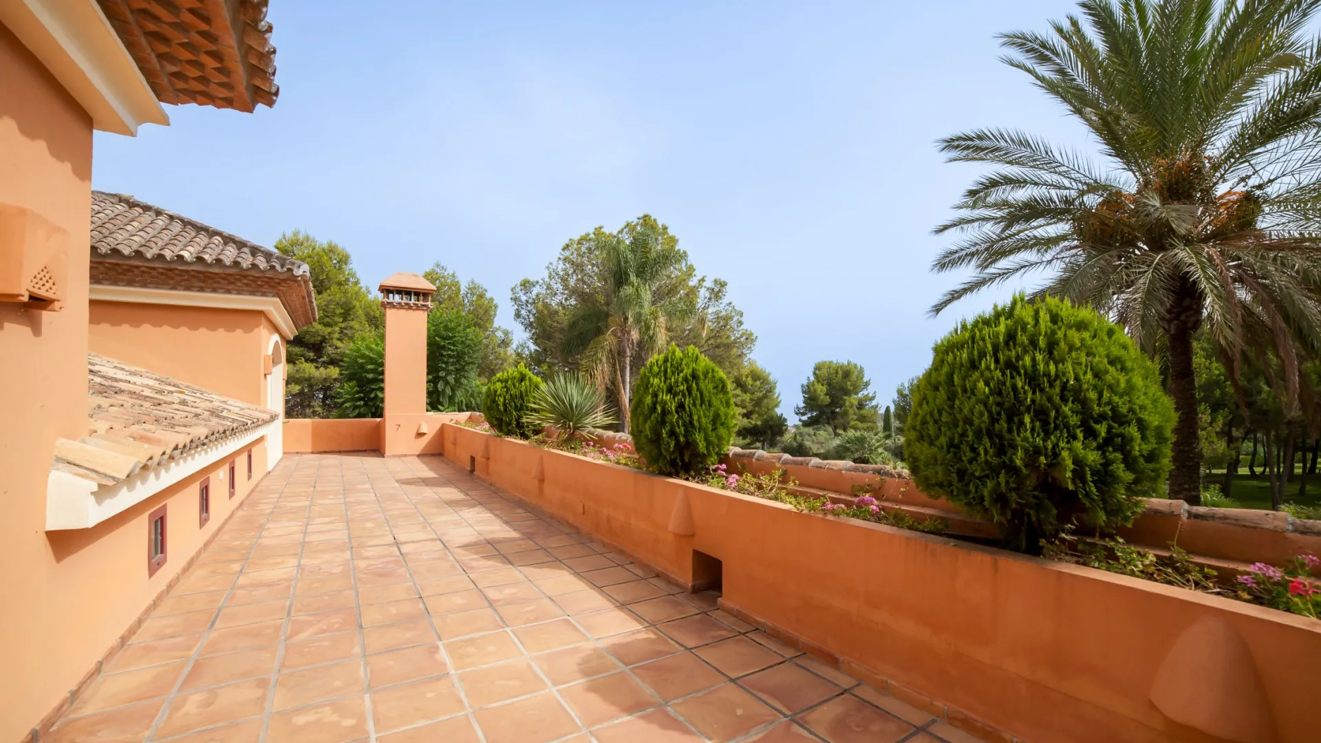For sale 4 bedrooms villa in Altos Reales