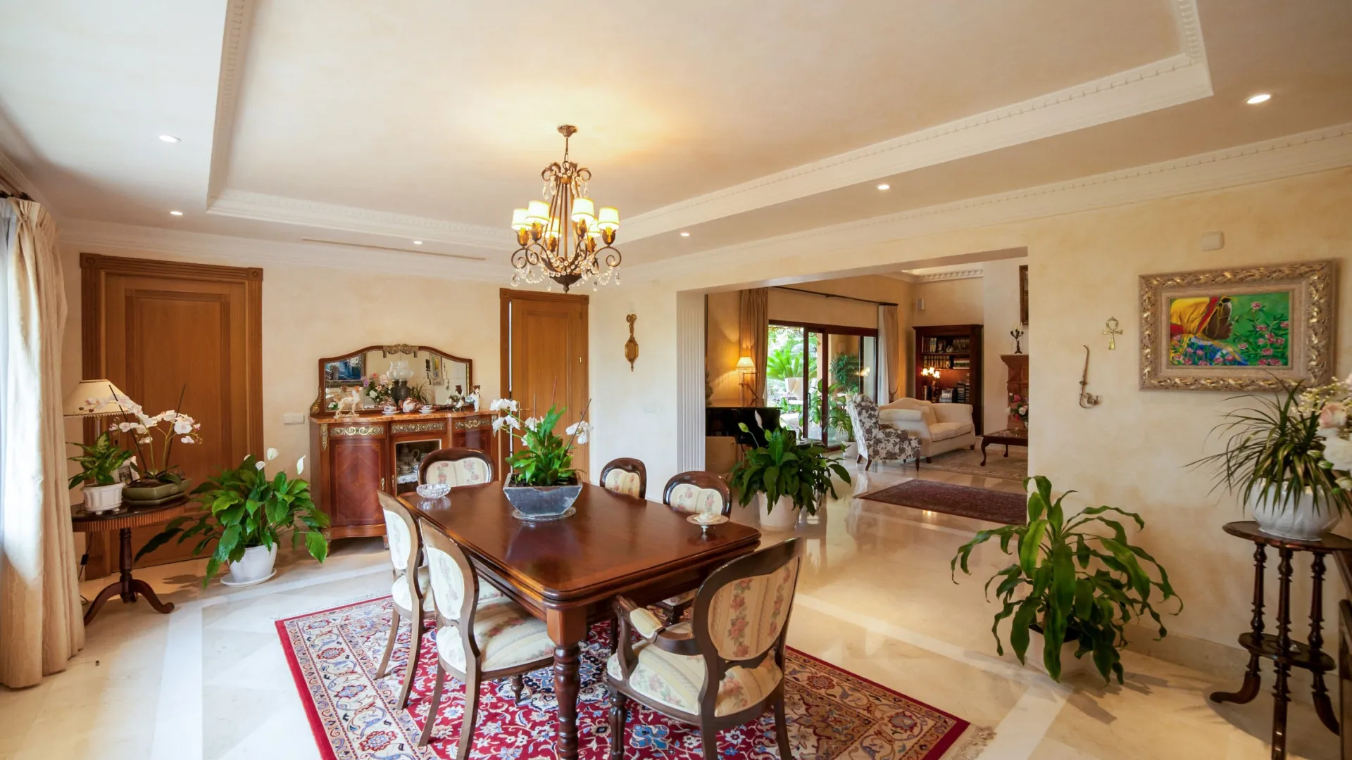 For sale 4 bedrooms villa in Altos Reales