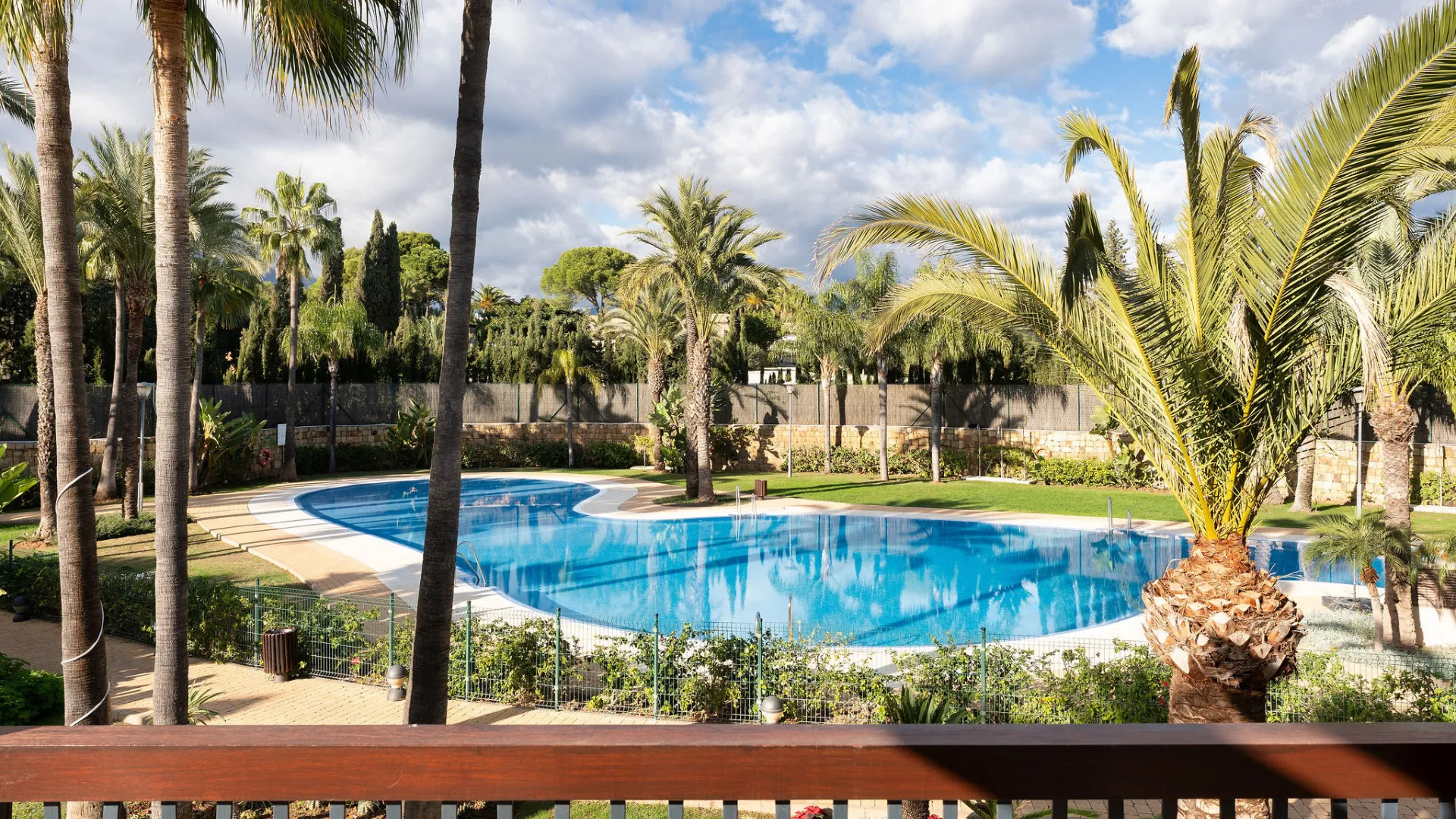 Medina de Banús 2 bedrooms apartment for sale