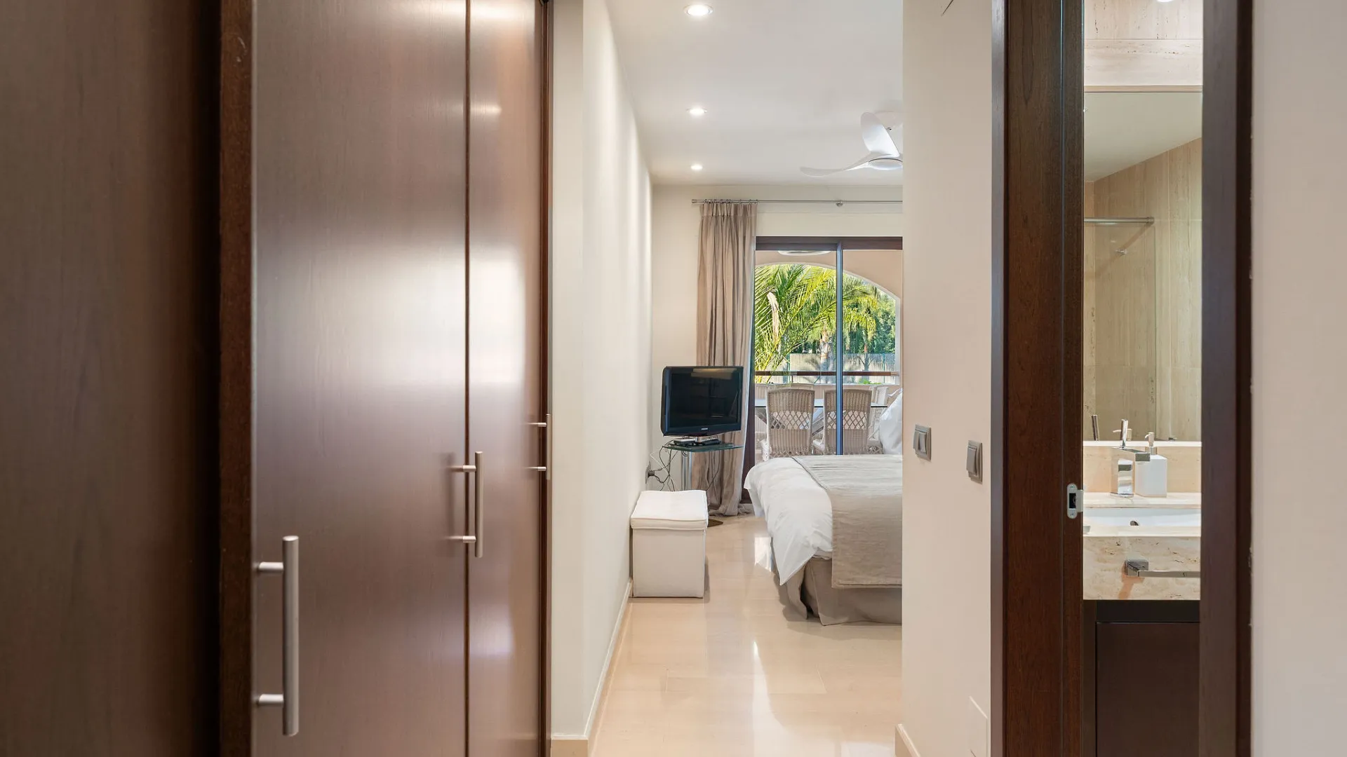 Medina de Banús 2 bedrooms apartment for sale