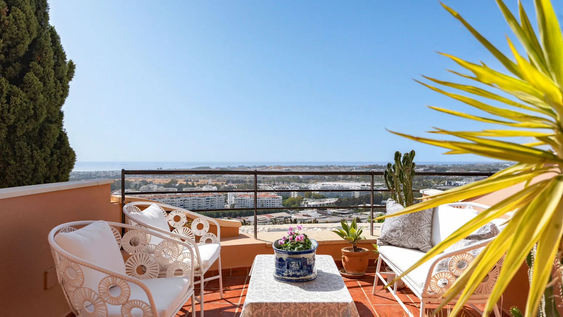 Buy Magna Marbella apartment with 2 bedrooms