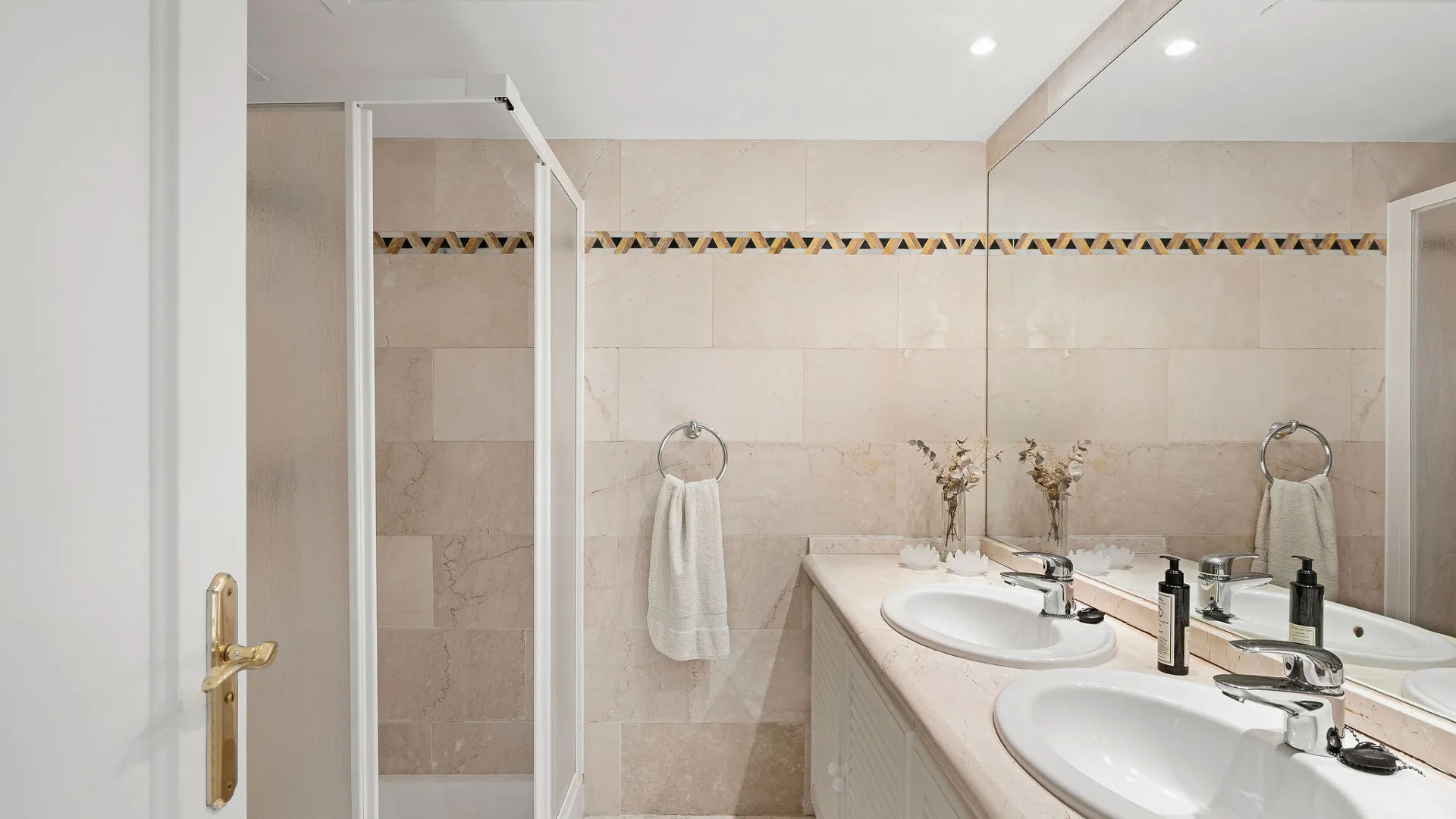 Buy Magna Marbella apartment with 2 bedrooms