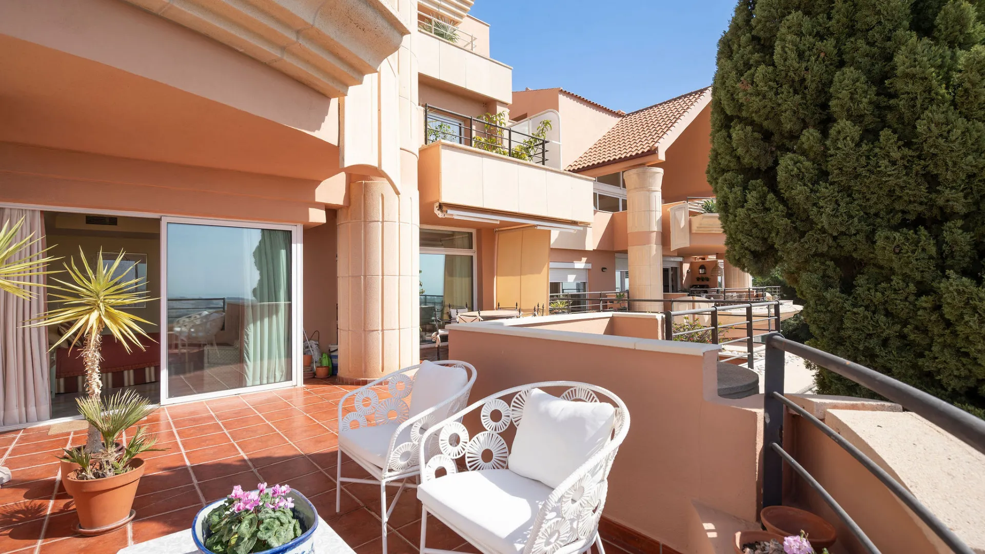 Buy Magna Marbella apartment with 2 bedrooms