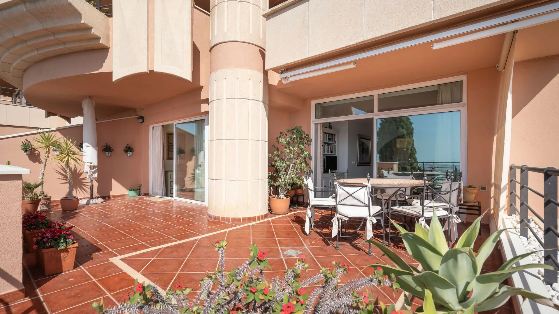 Buy Magna Marbella apartment with 2 bedrooms