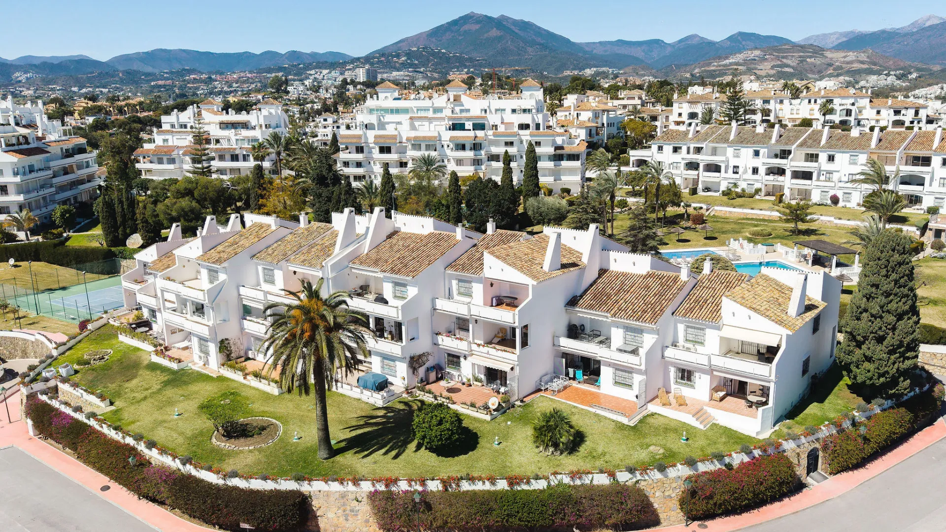 For sale Andalucia Garden Club 3 bedrooms ground floor apartment