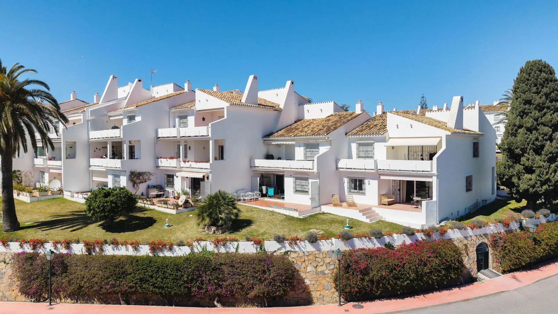 For sale Andalucia Garden Club 3 bedrooms ground floor apartment