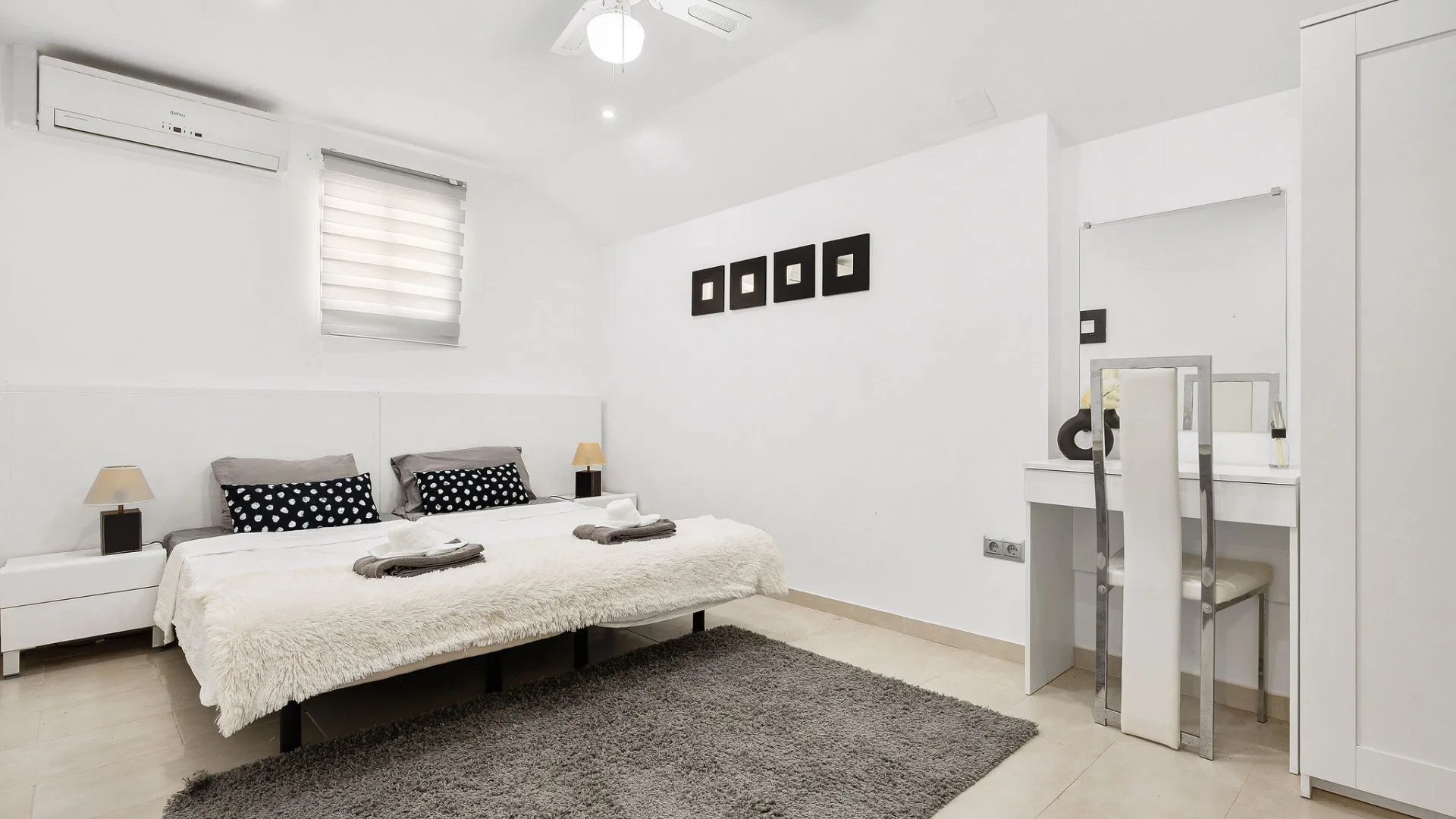 Villa with 8 bedrooms for sale in Lagomar