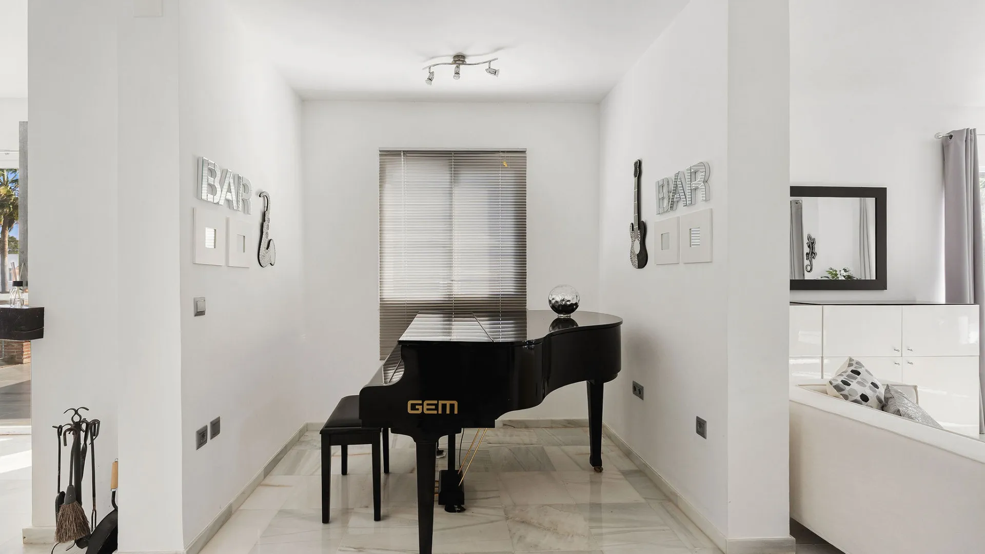 Villa with 8 bedrooms for sale in Lagomar