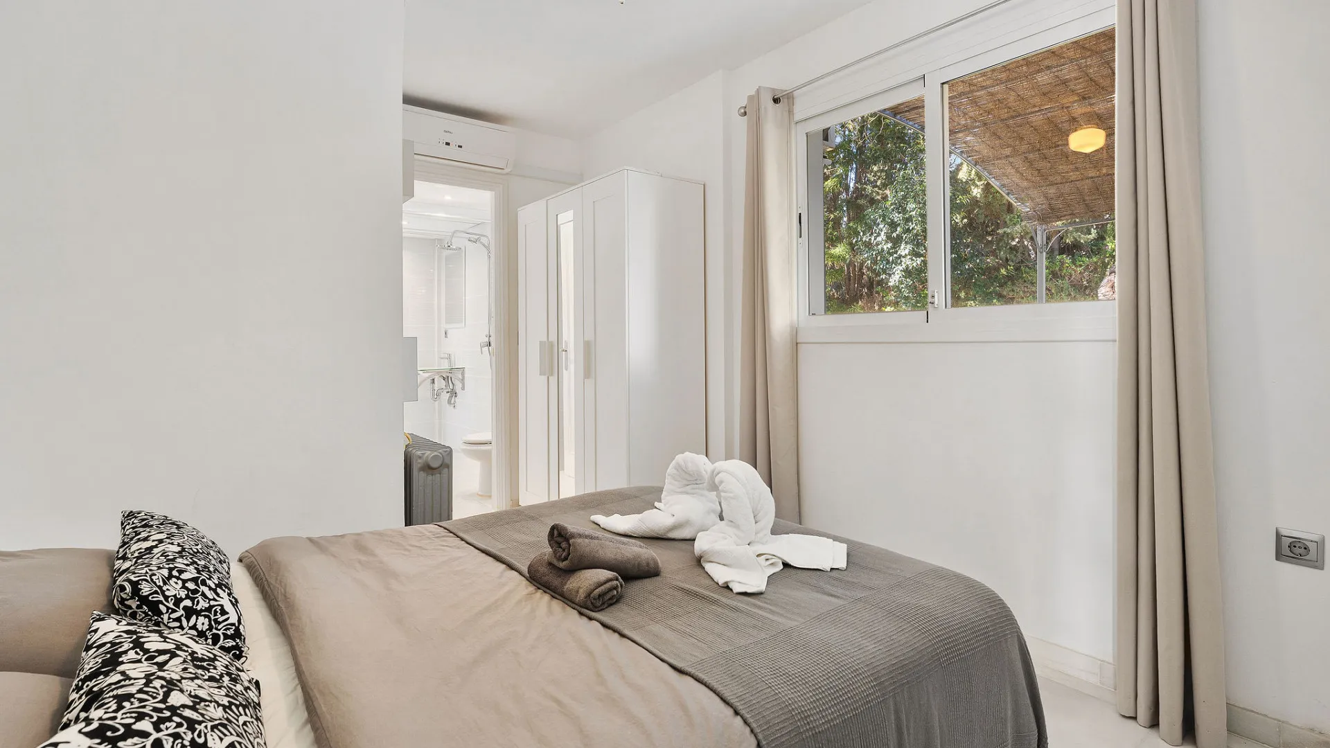 Villa with 8 bedrooms for sale in Lagomar
