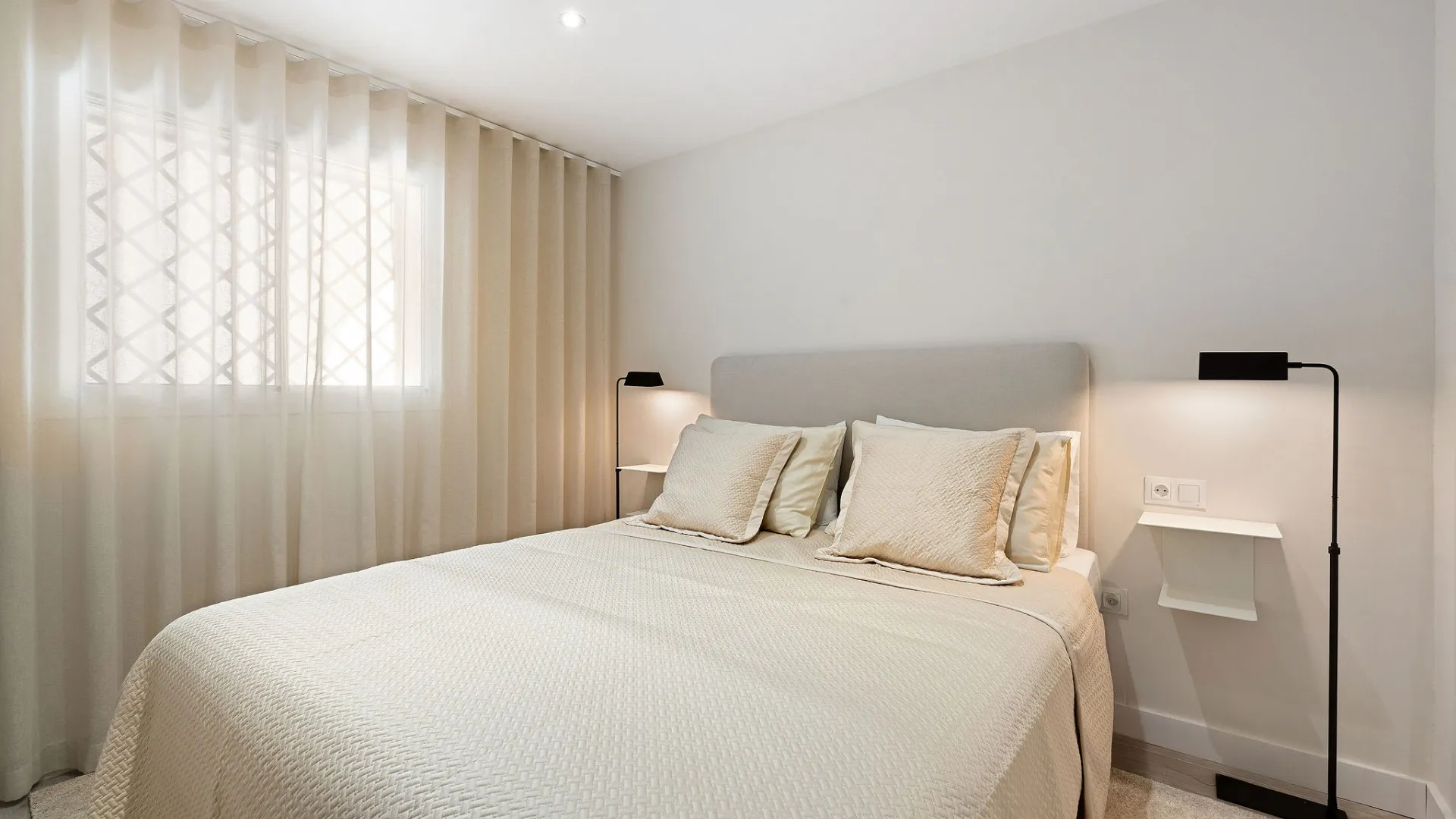 Duplex penthouse in Aloha Gardens for sale