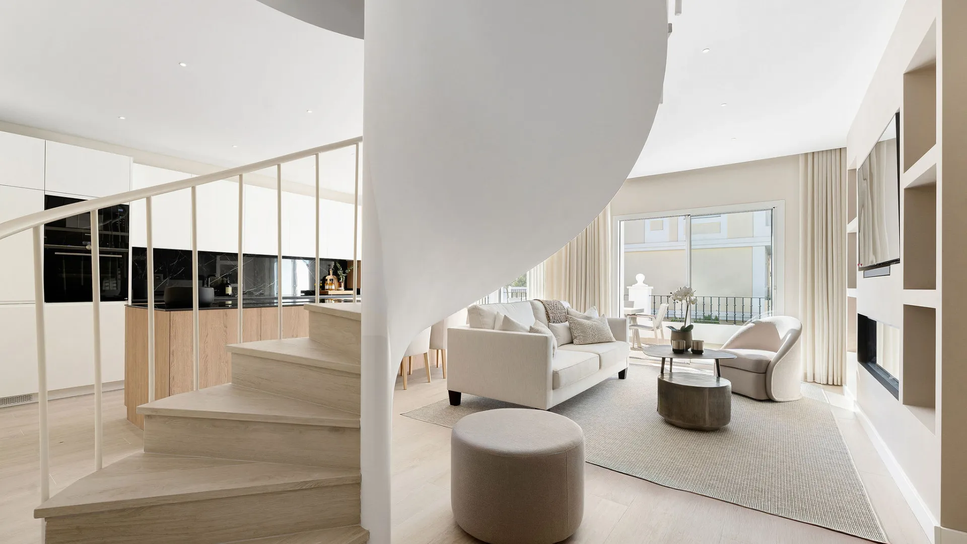 Duplex penthouse in Aloha Gardens for sale