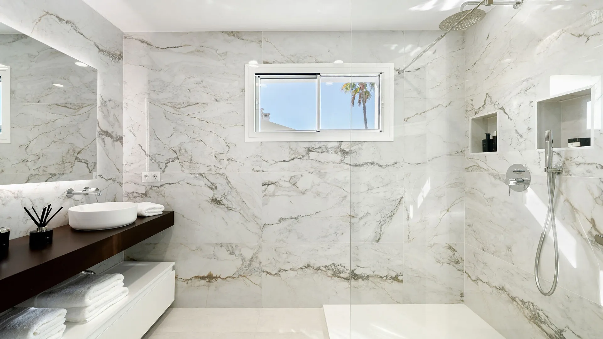 Duplex penthouse in Aloha Gardens for sale