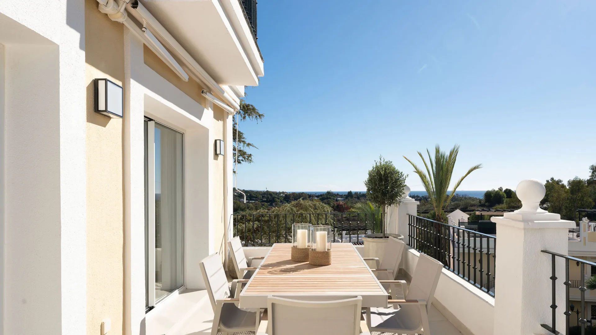 Duplex penthouse in Aloha Gardens for sale