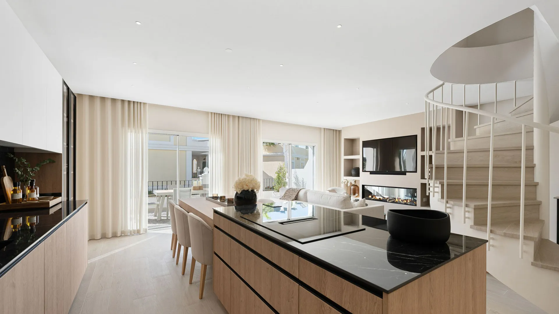 Duplex penthouse in Aloha Gardens for sale