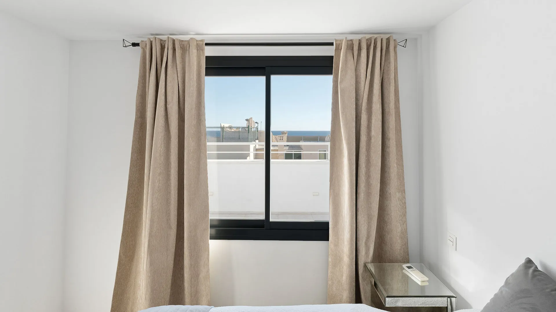 3 bedrooms penthouse in Estepona Town for sale