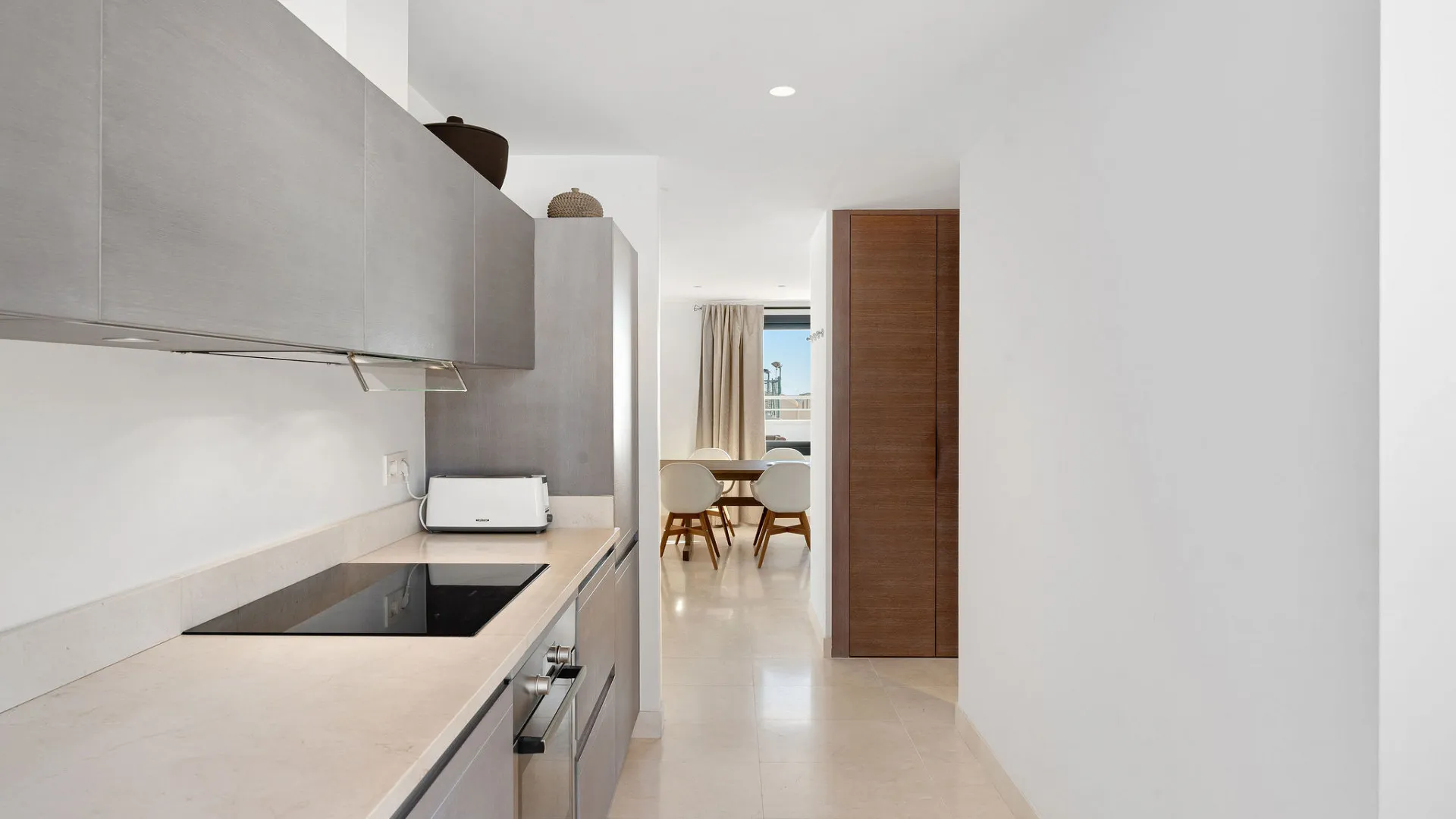 3 bedrooms penthouse in Estepona Town for sale