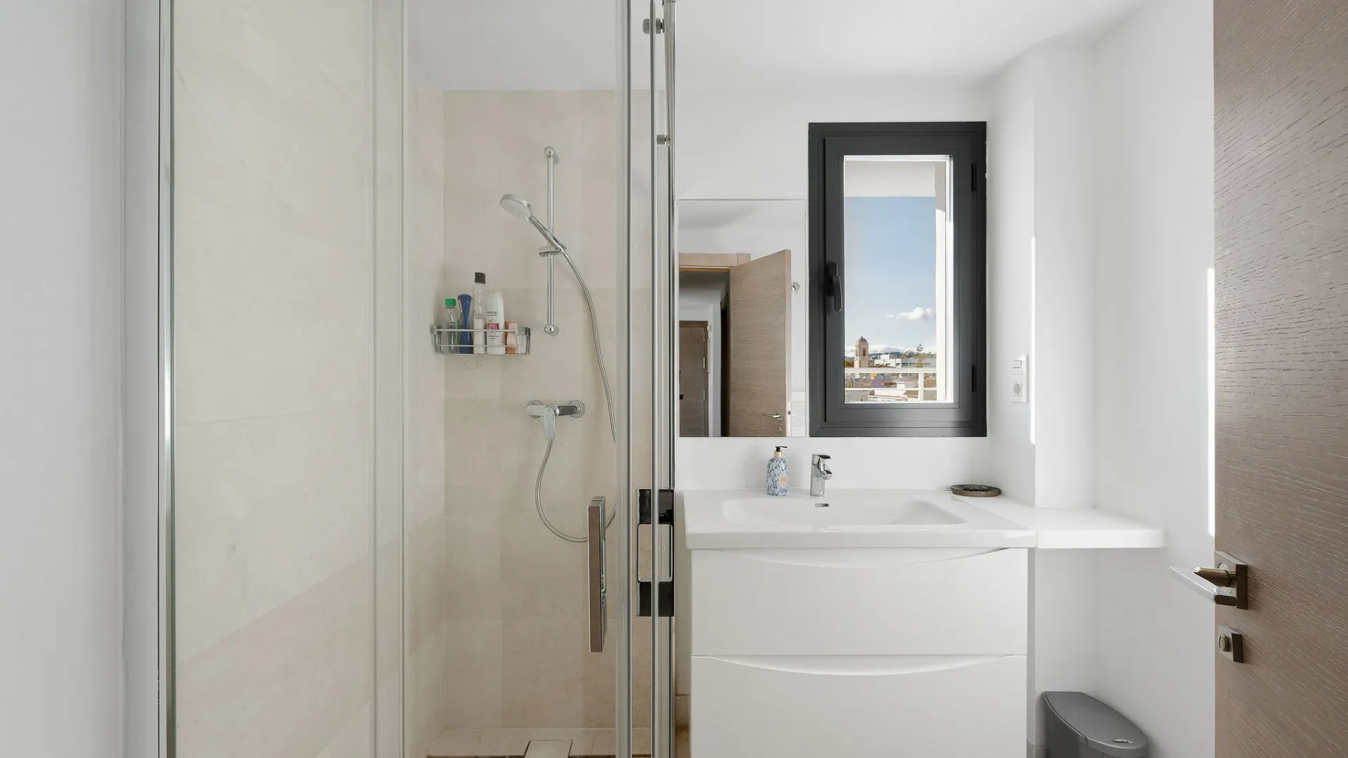 3 bedrooms penthouse in Estepona Town for sale