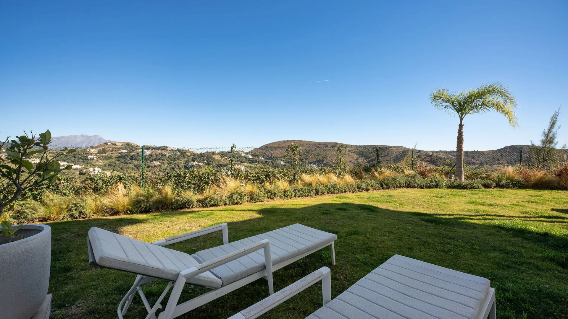 For sale 3 bedrooms duplex in Marbella Club Hills