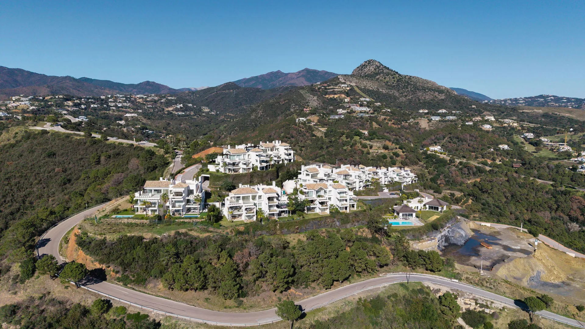 For sale 3 bedrooms duplex in Marbella Club Hills