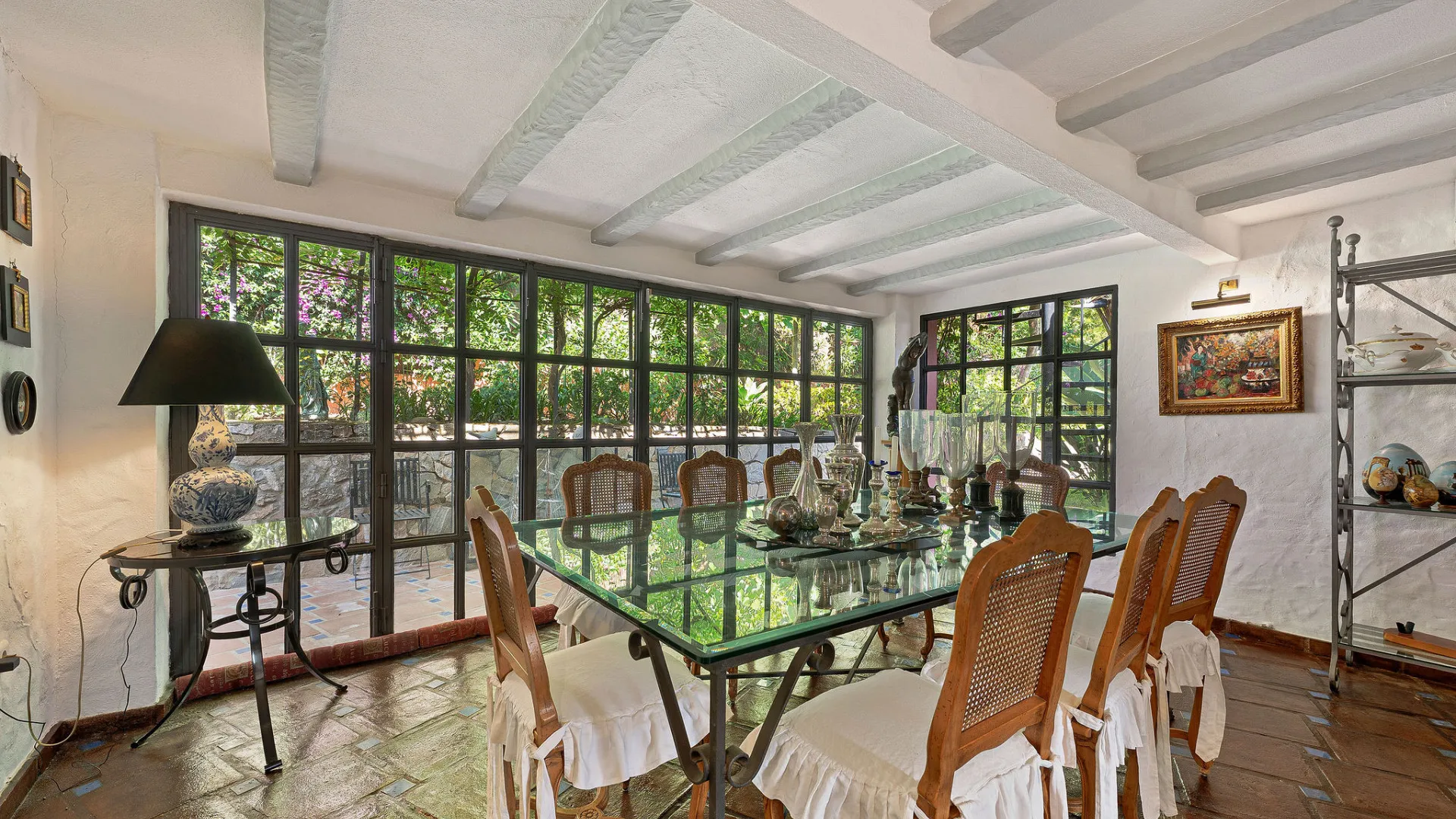 Villa for sale in Nueva Andalucia with 5 bedrooms