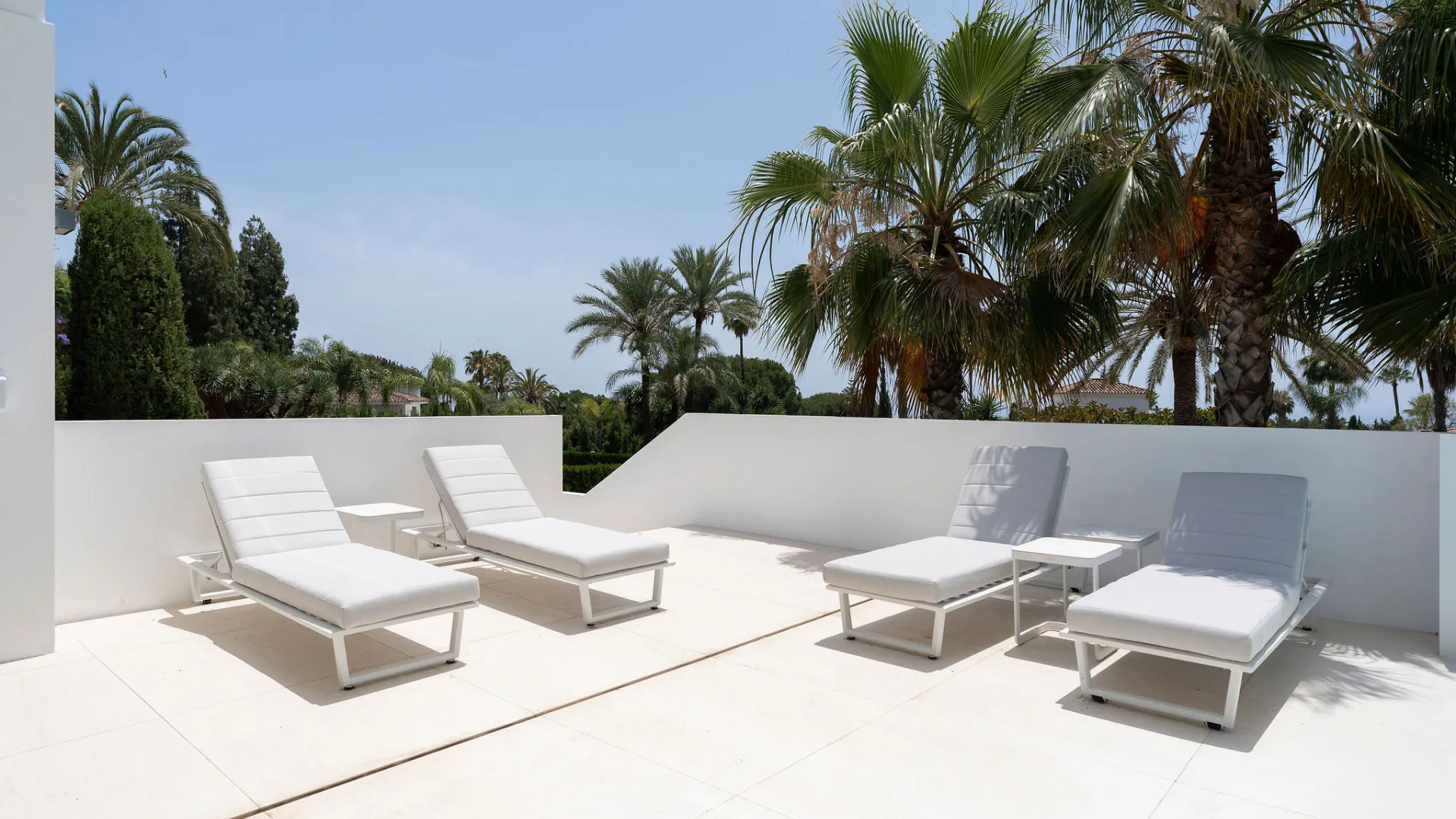 Villa en venta con 5 dormitorios en Nagüeles