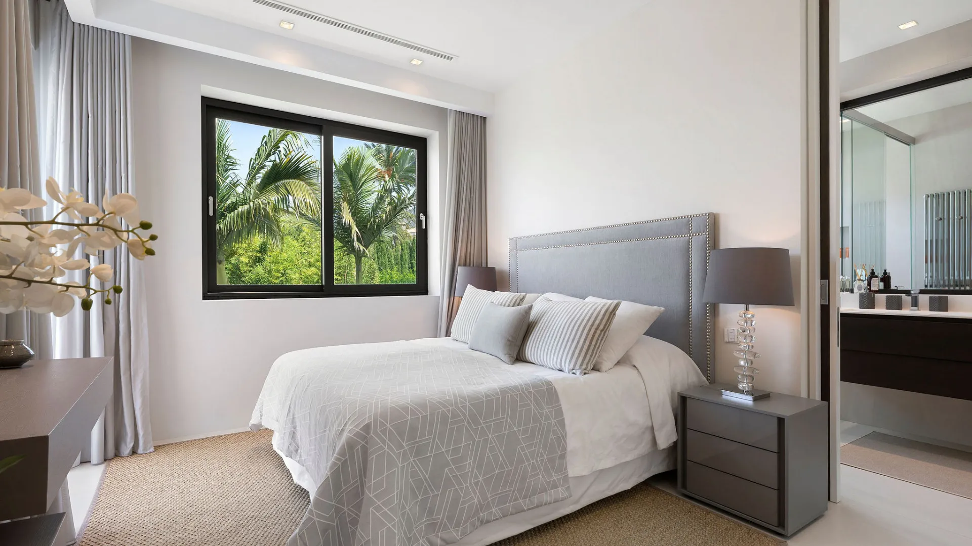 Villa en venta con 5 dormitorios en Nagüeles