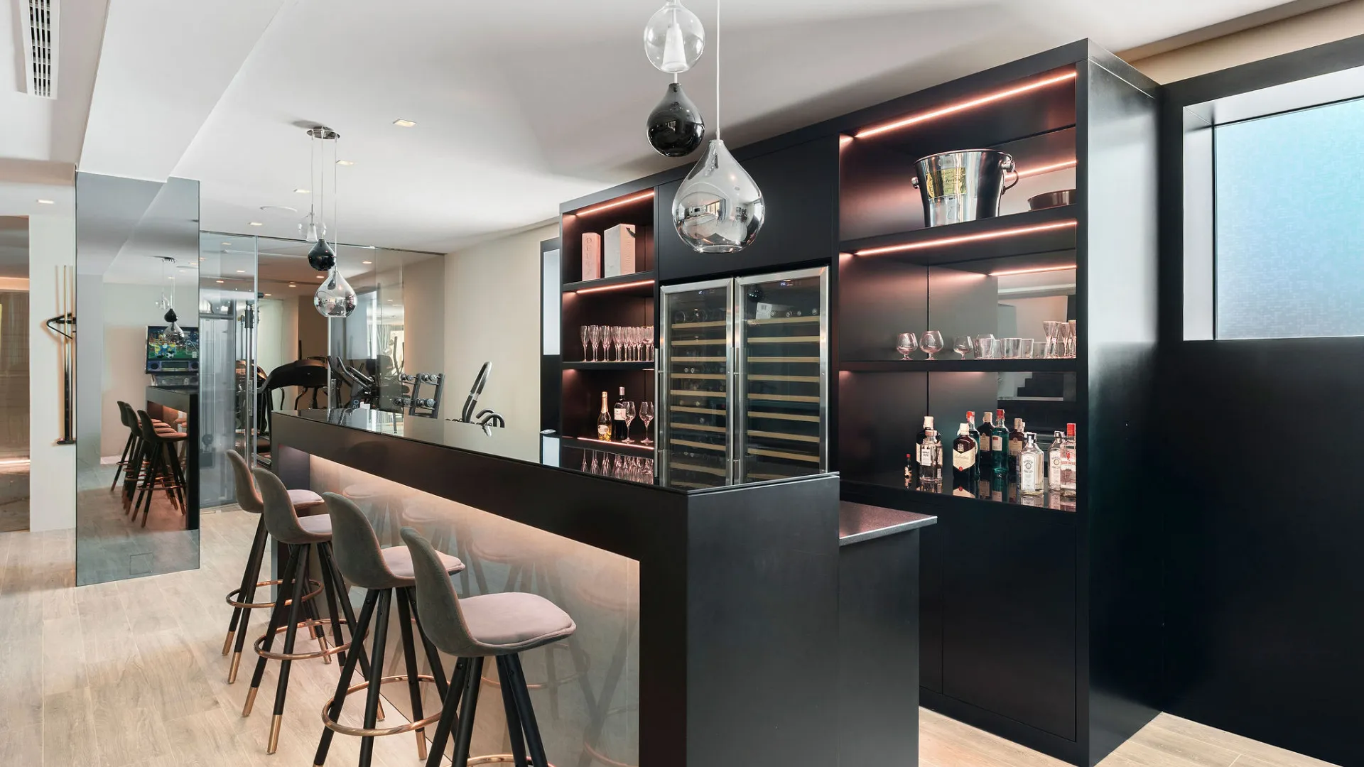 Villa en venta con 5 dormitorios en Nagüeles