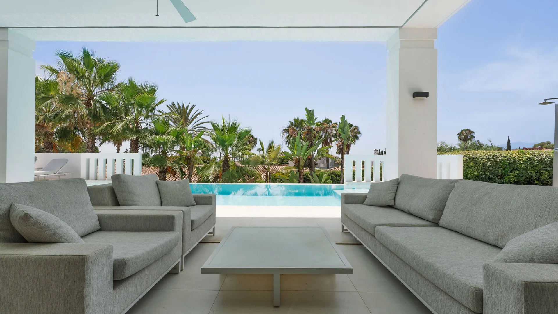 Villa en venta con 5 dormitorios en Nagüeles