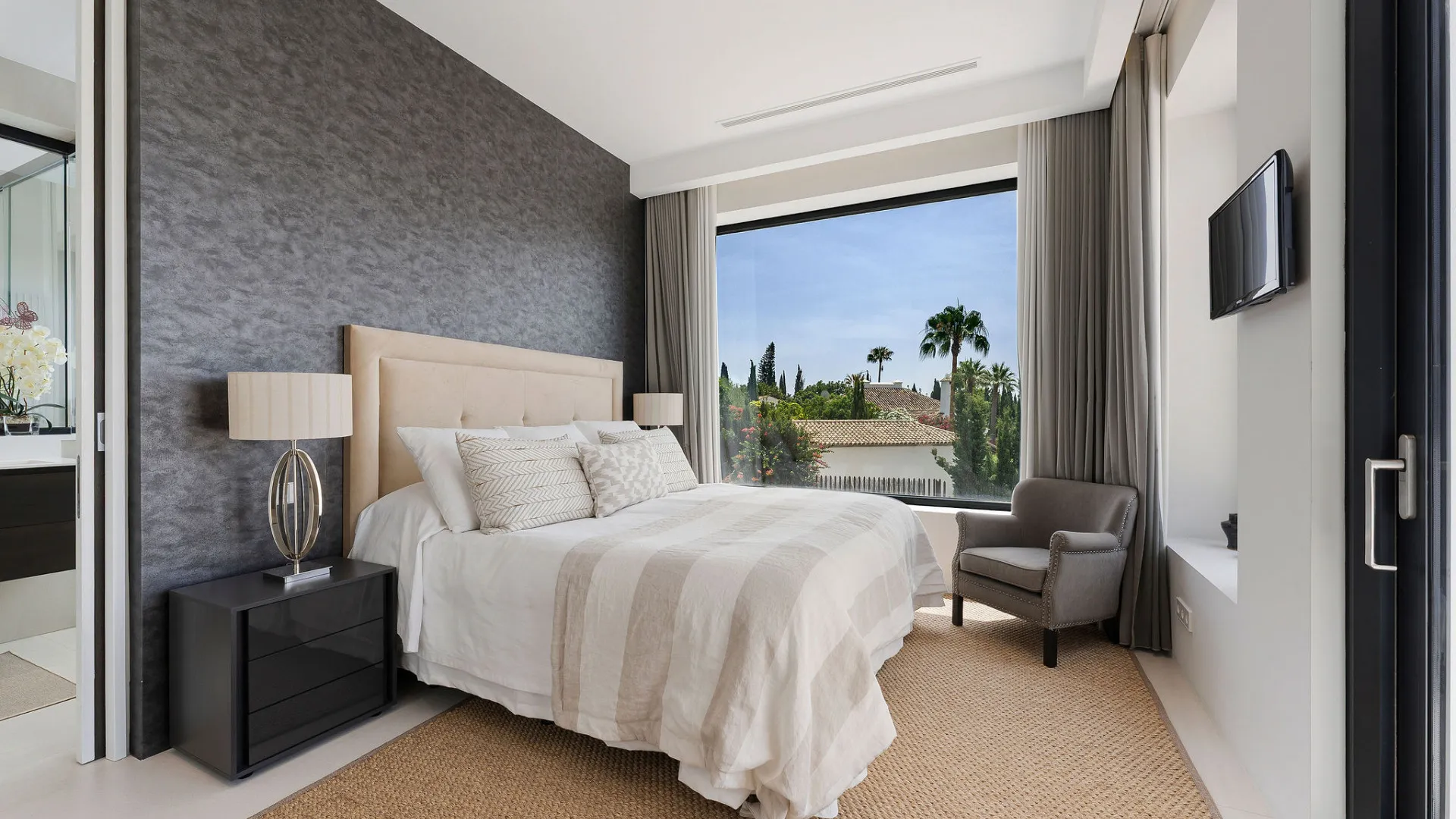 Villa en venta con 5 dormitorios en Nagüeles