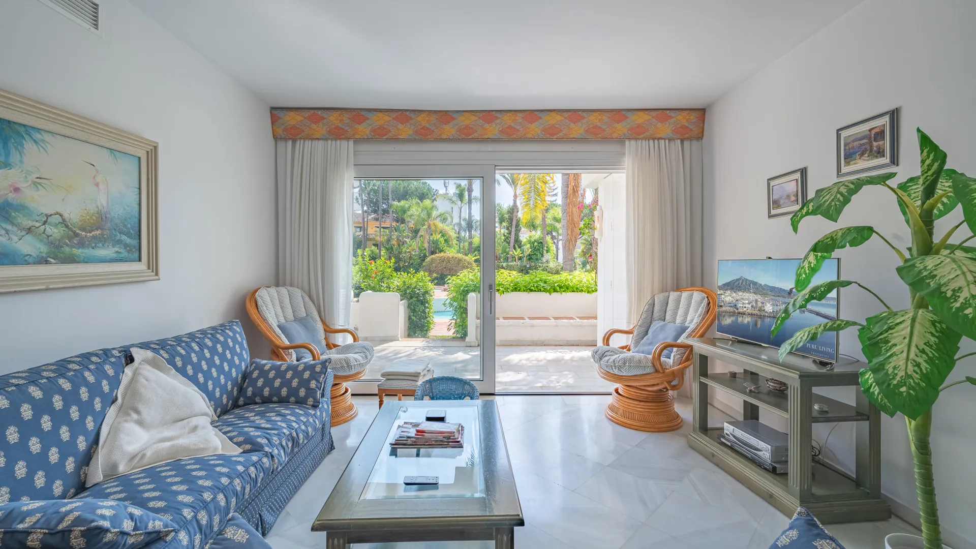 Alhambra del Mar ground floor apartment for sale