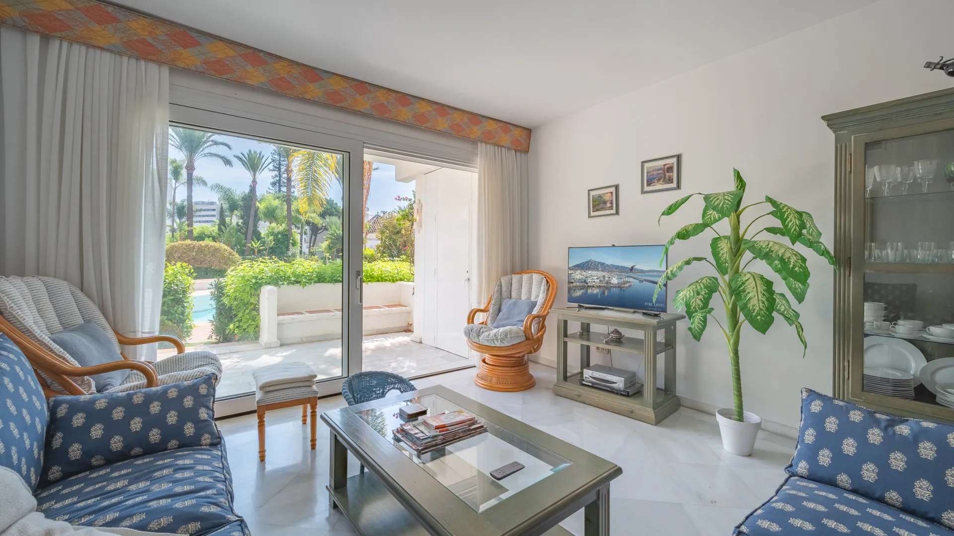 Alhambra del Mar ground floor apartment for sale