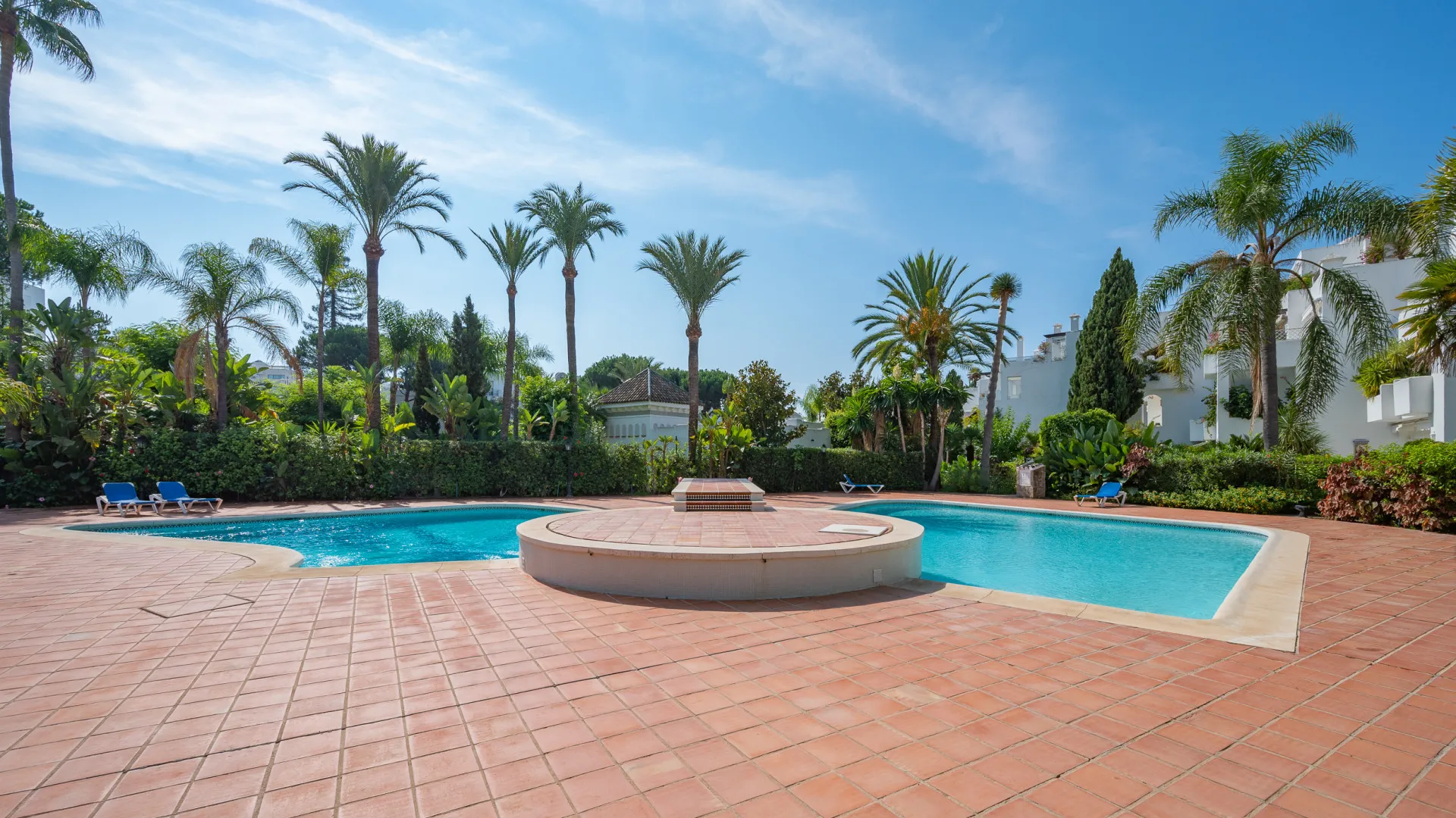 Alhambra del Mar ground floor apartment for sale