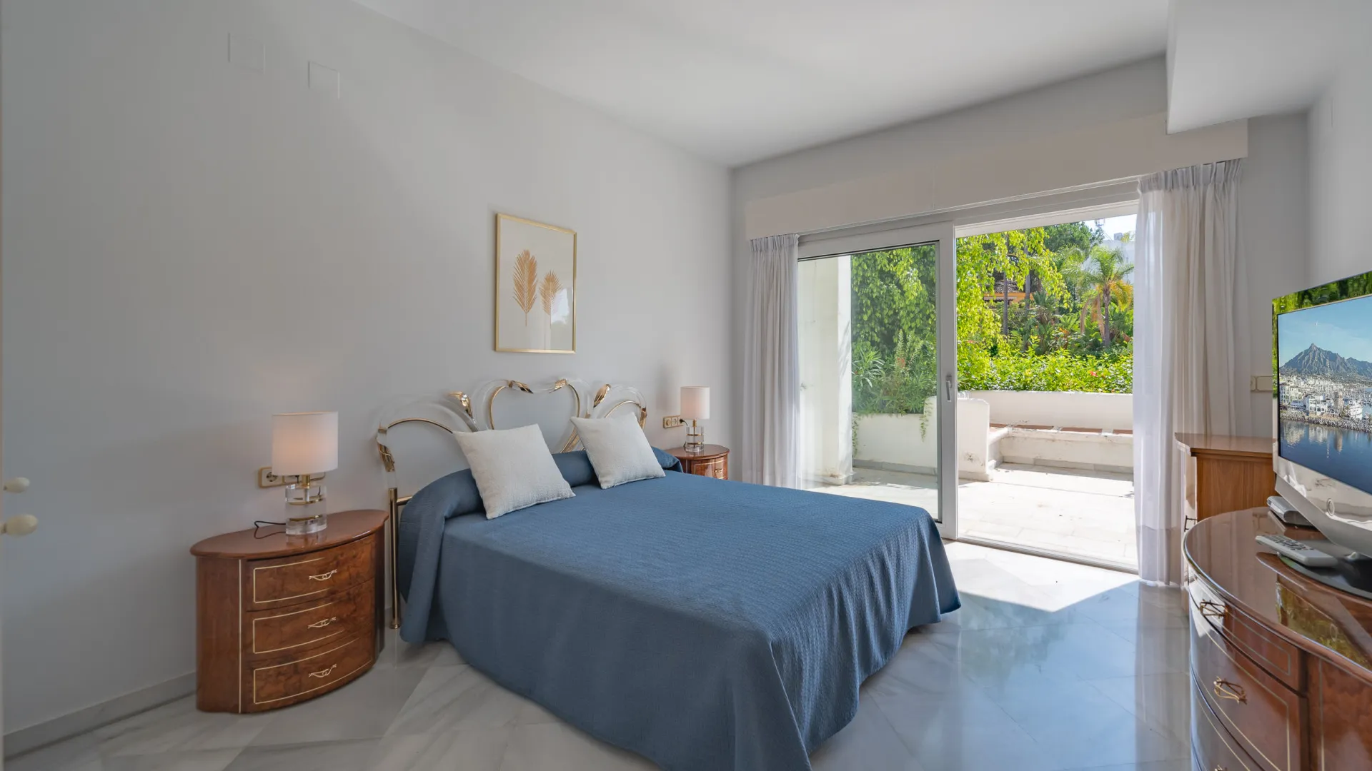 Alhambra del Mar ground floor apartment for sale