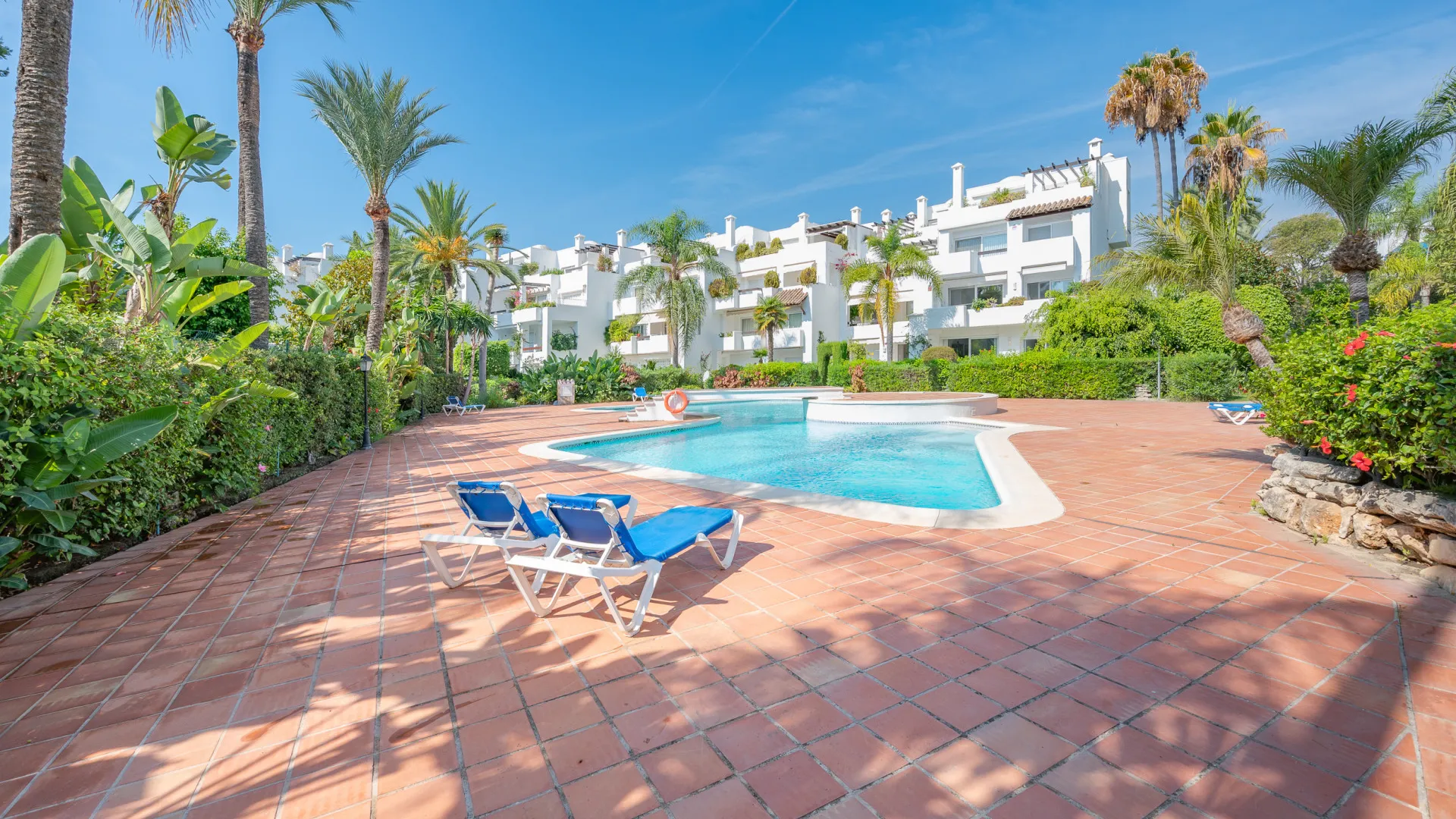 Alhambra del Mar ground floor apartment for sale