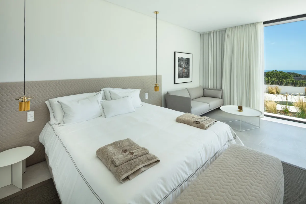 El Madroñal, villa de 8 dormitorios en venta