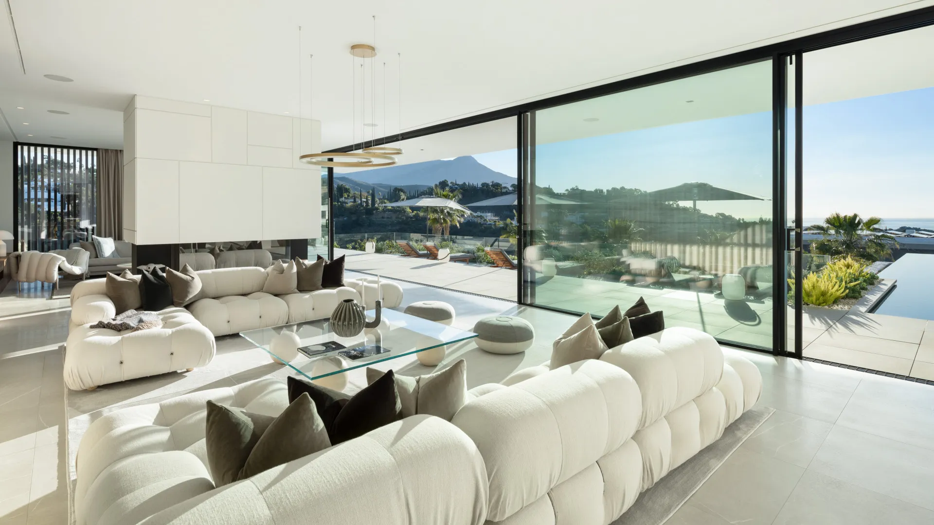 El Madroñal, villa de 8 dormitorios en venta