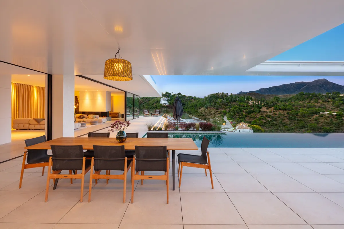 El Madroñal, villa de 8 dormitorios en venta