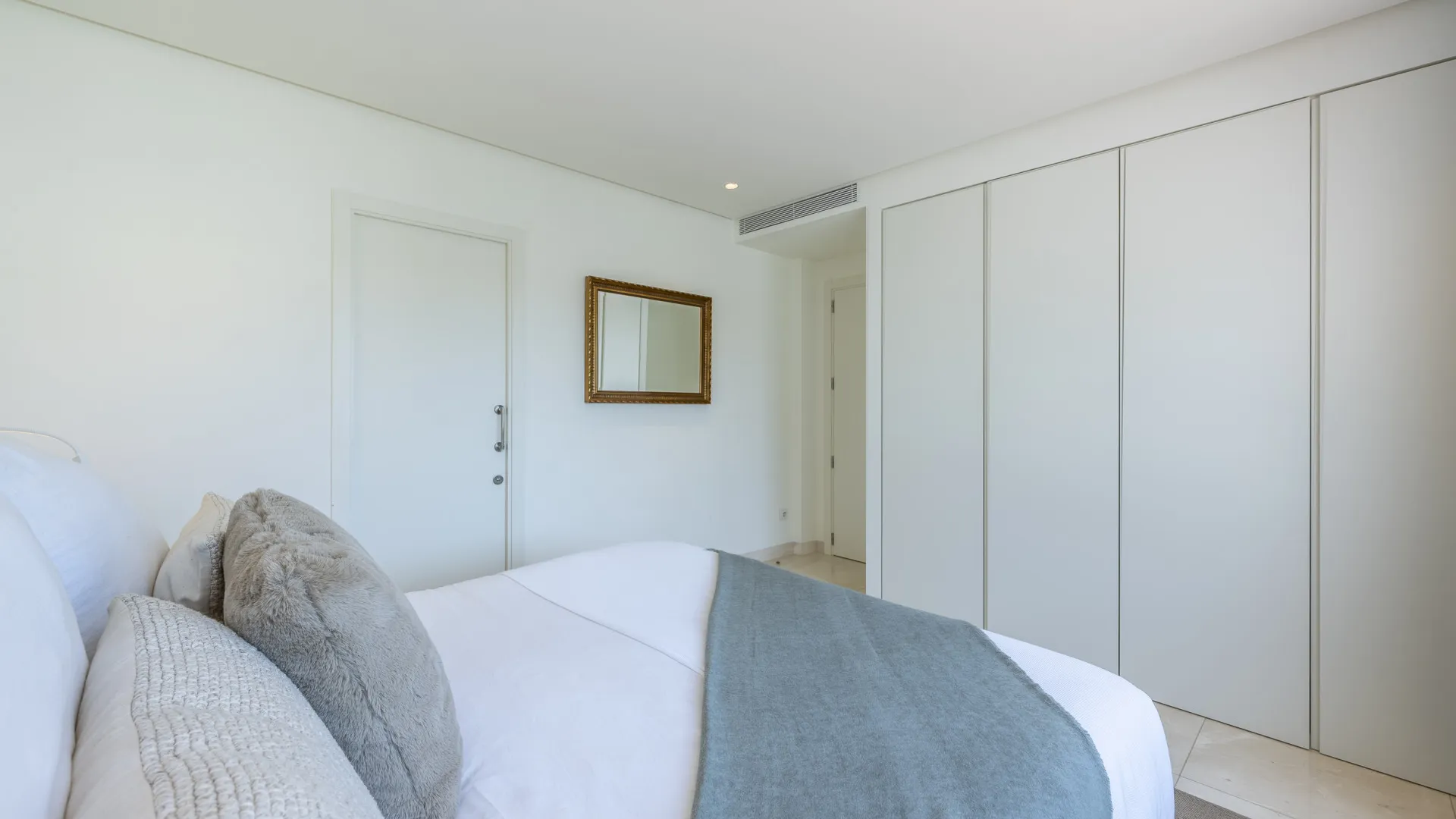 For sale Marina Puente Romano duplex penthouse with 3 bedrooms