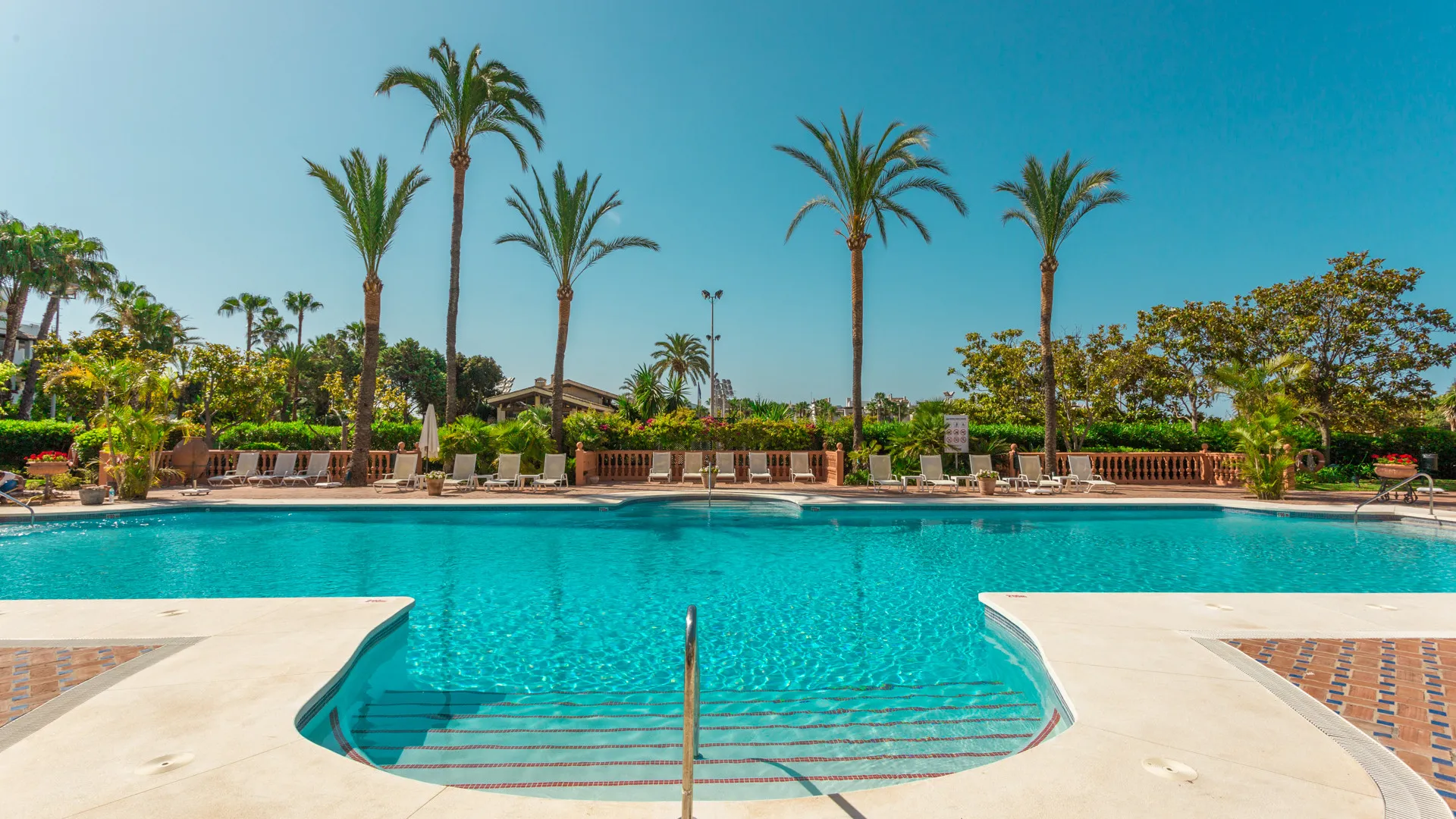 For sale Marina Puente Romano duplex penthouse with 3 bedrooms