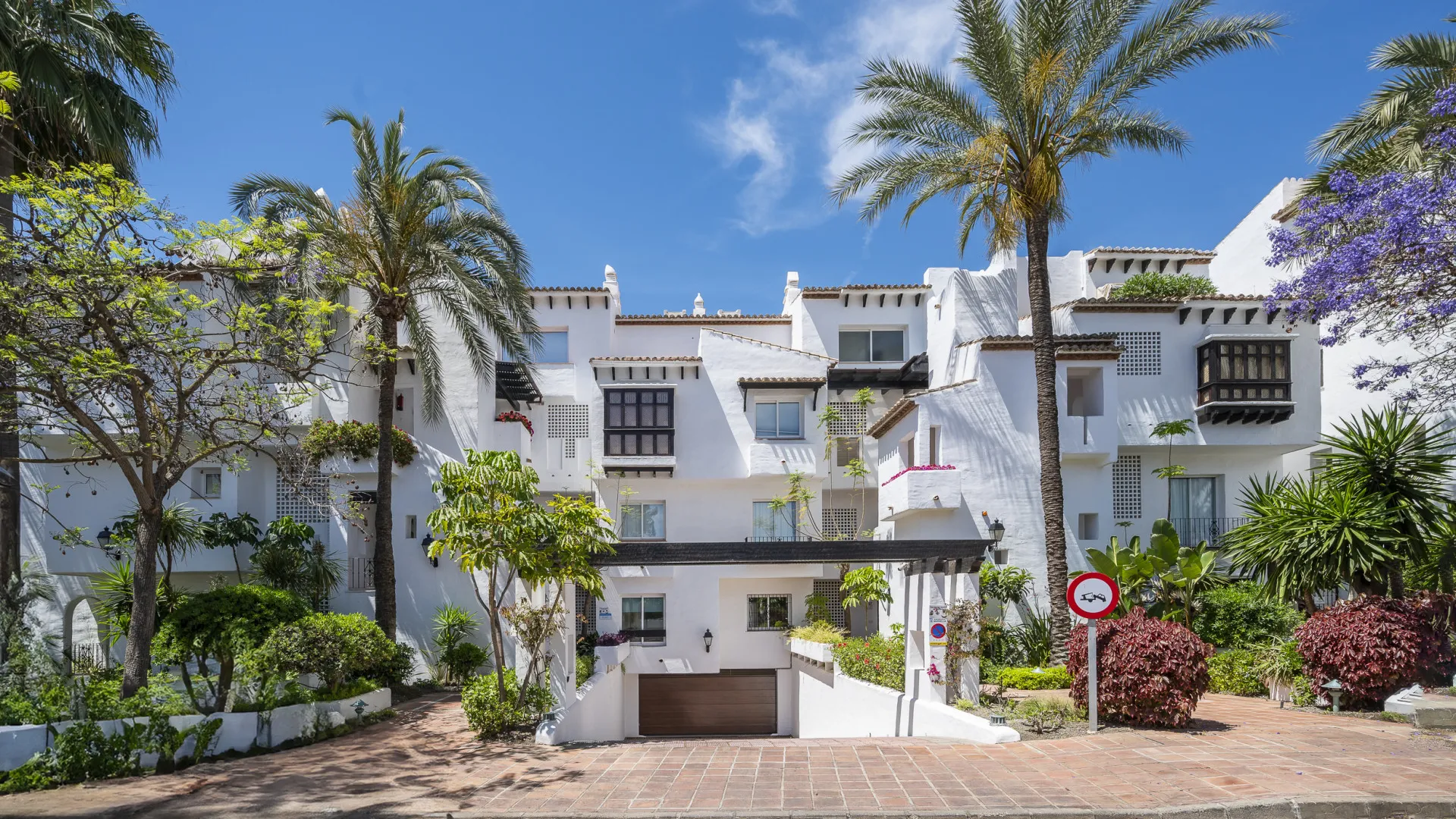 For sale Marina Puente Romano duplex penthouse with 3 bedrooms