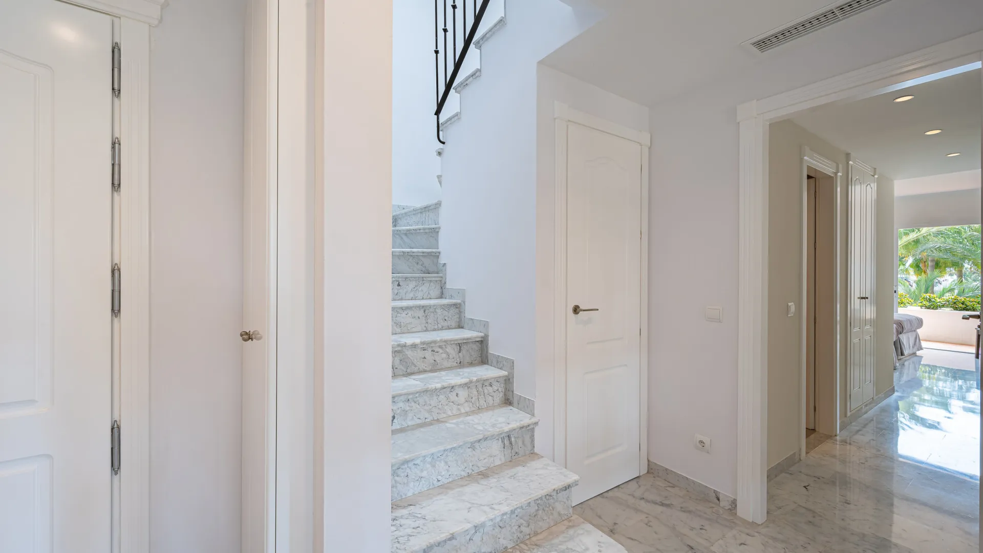 Marina Puente Romano 4 bedrooms duplex penthouse for sale