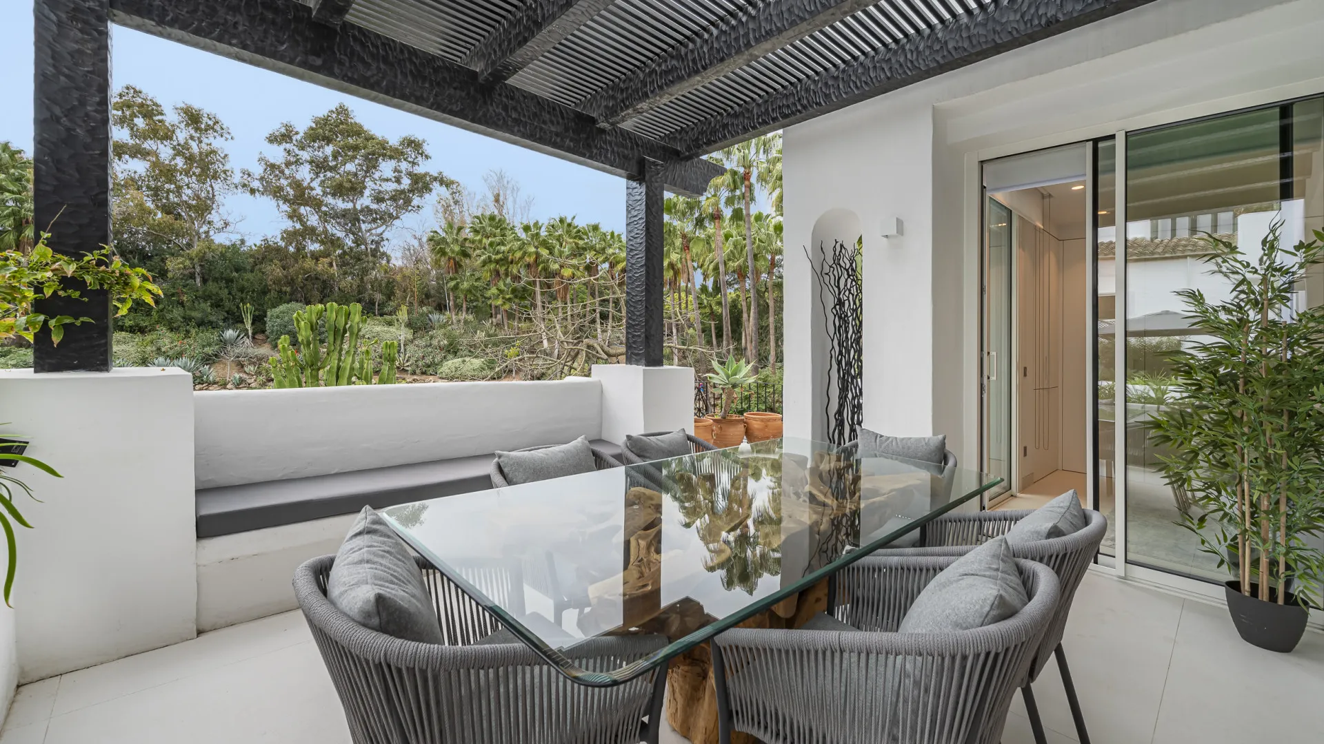 Apartment for sale in Marina Puente Romano