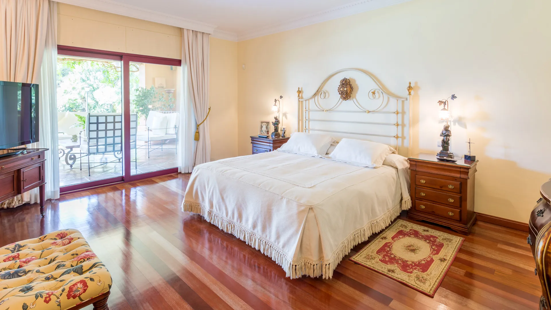 For sale villa in Altos Reales with 5 bedrooms