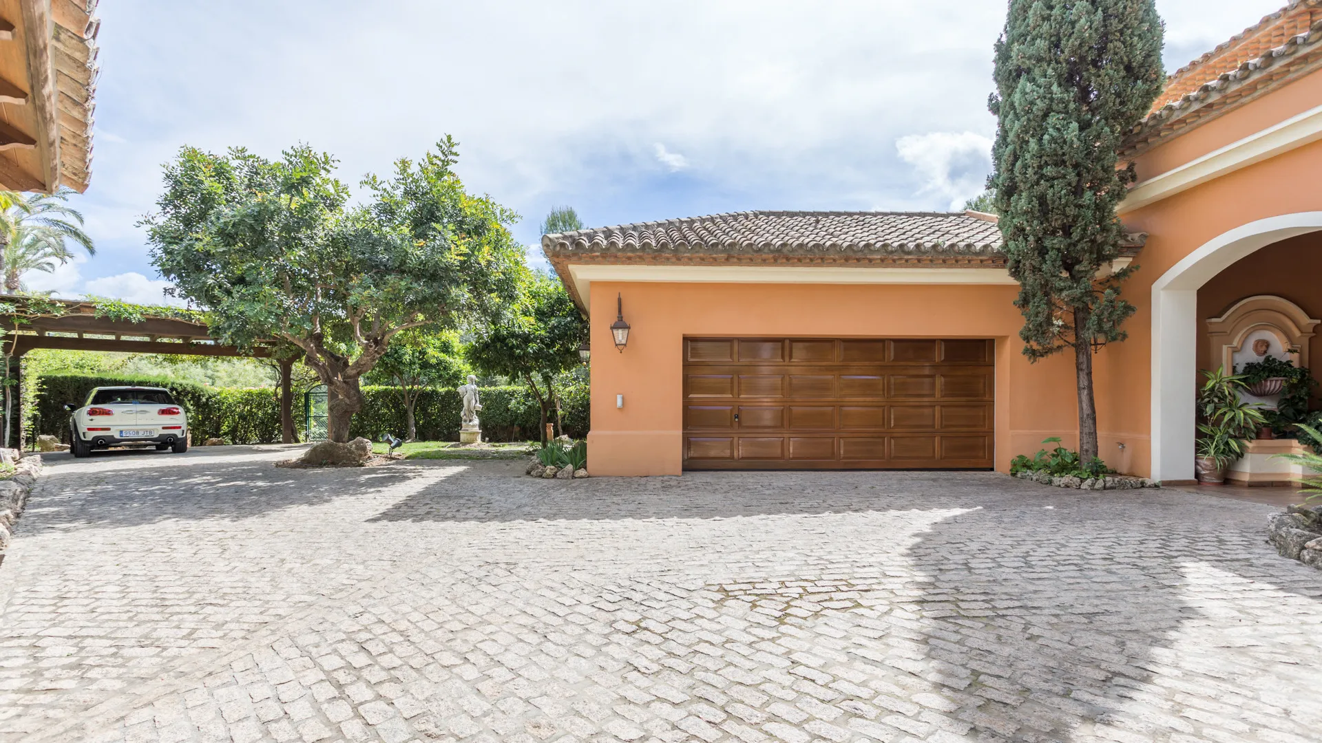 For sale villa in Altos Reales with 5 bedrooms