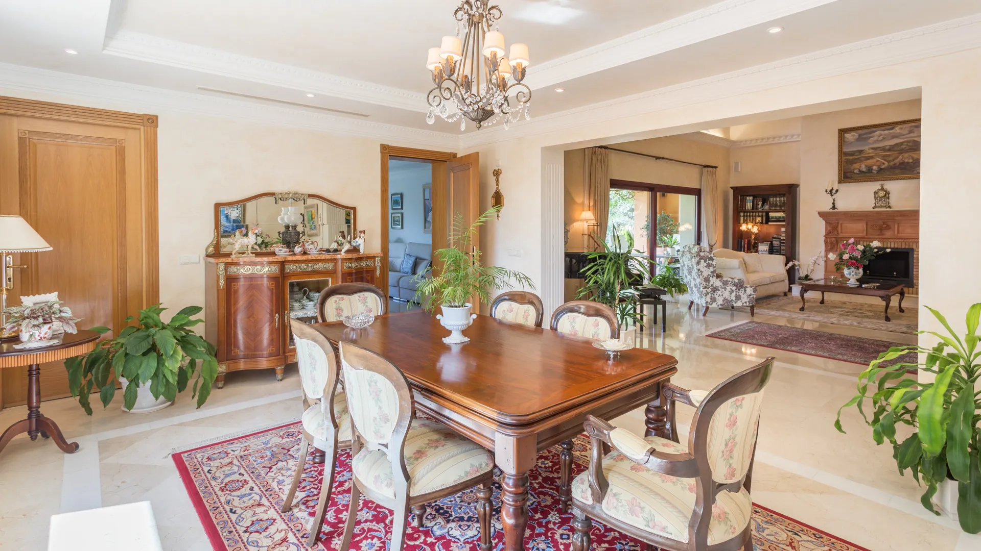 For sale villa in Altos Reales with 5 bedrooms