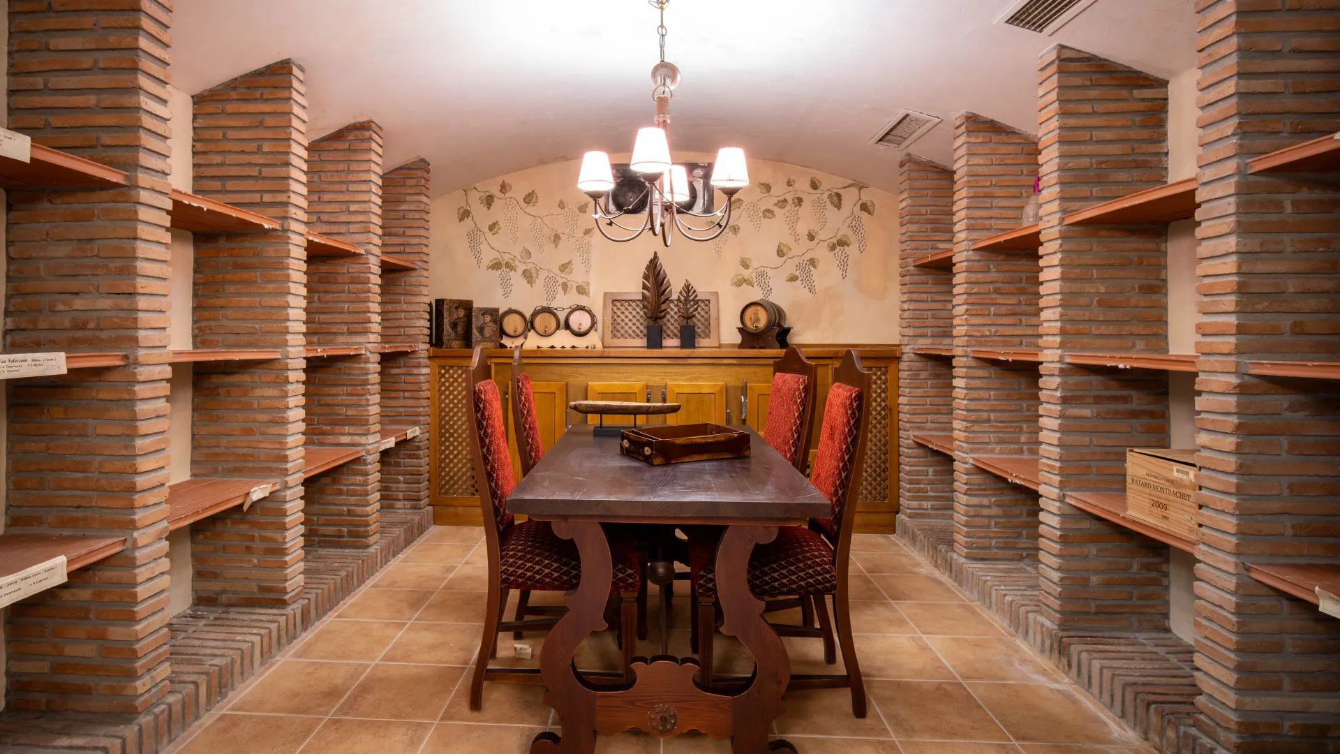 Villa in Altos Reales for sale