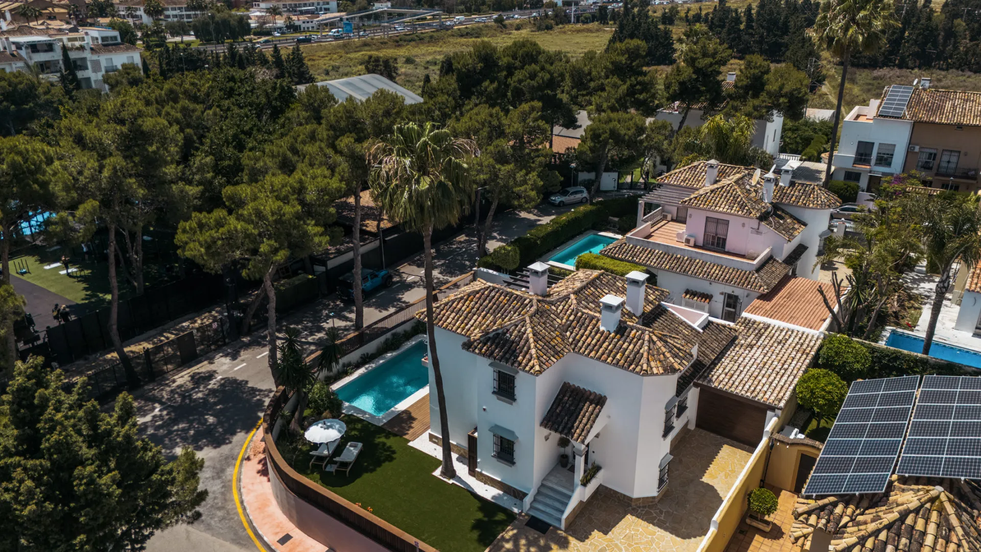 Villa en venta en Altos del Rodeo con 6 dormitorios