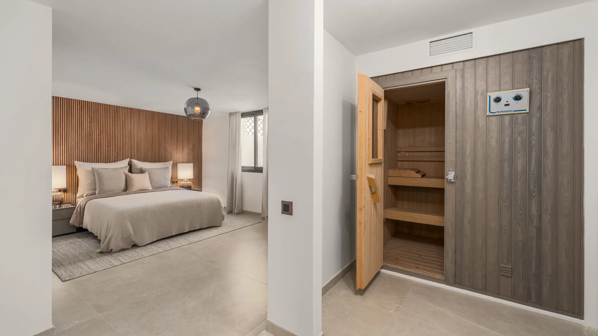 Villa en venta en Altos del Rodeo con 6 dormitorios